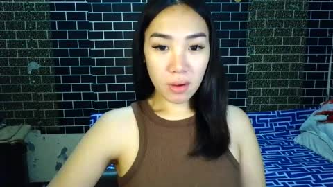 hi im queenie online show from 07-16-26, 11:55
