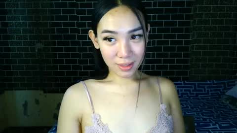 hi im queenie online show from 07-22-26, 03:09
