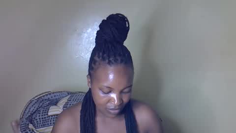 Snapshot of sexy_sazii chatting on 10-08-25, 01:14 sexy_sazii online show from 10-08-25, 01:14