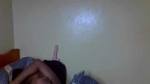 Snapshot of sexy_sazii chatting on 10-15-25, 12:00 sexy_sazii online show from 10-15-25, 12:00