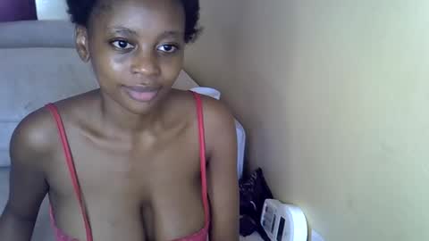 Snapshot of sexy_short chatting on 04-24-26, 01:35 Janet online show from 04-24-26, 01:35