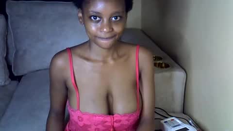 Snapshot of sexy_short chatting on 04-25-26, 01:52 Janet online show from 04-25-26, 01:52