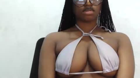 Snapshot of sexy_sinaha chatting on 02-07-25, 06:56 naomi online show from 02-07-25, 06:56