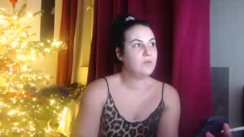 Slimm online show from 12-21-25, 03:08