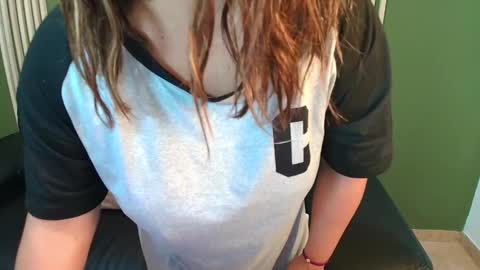 Snapshot of sexy_valeshca chatting on 10-22-25, 12:27 sexy_valeshca online show from 10-22-25, 12:27