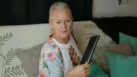 Sexy GILF Allie Kay online show from 03-11-26, 06:19