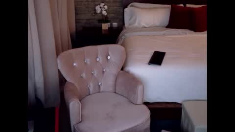 Snapshot of sexyalliekay chatting on 05-23-26, 02:39 Sexy GILF Allie Kay online show from 05-23-26, 02:39