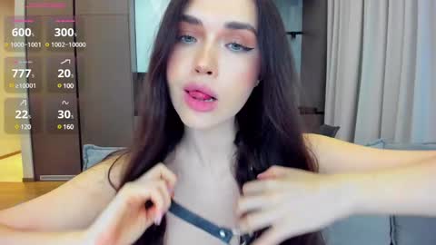 Snapshot of sexyangeloux chatting on 12-18-24, 09:29 Lou online show from 12-18-24, 09:29