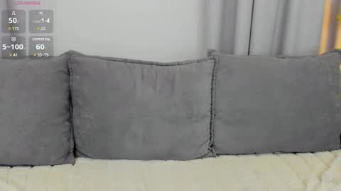 Snapshot of sexyangeloux chatting on 02-25-25, 11:44 Lou online show from 02-25-25, 11:44