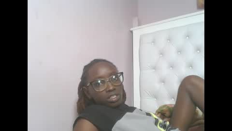 Snapshot of sexyary chatting on 05-16-26, 02:41 sexyary online show from 05-16-26, 02:41