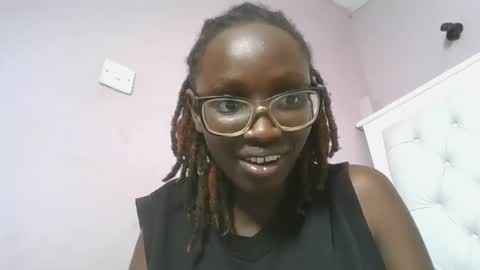 Snapshot of sexyary chatting on 05-17-26, 04:10 sexyary online show from 05-17-26, 04:10