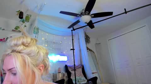 Ashley Teal online show from 01-17-25, 06:26