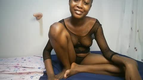 sexyasspetitte_ online show from 01-11-25, 09:46