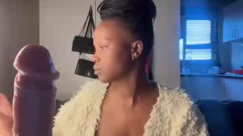 sexyasszeeee online show from 05-11-26, 02:45