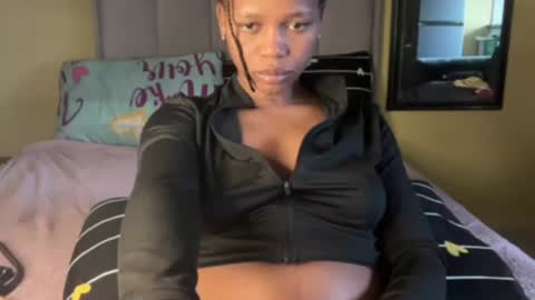 sexyasszeeee online show from 06-18-26, 10:19
