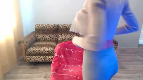 Snapshot of sexybeatriice chatting on 10-28-25, 07:23 sexybeatriice online show from 10-28-25, 07:23