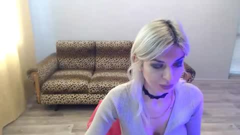 Snapshot of sexybeatriice chatting on 12-03-25, 07:16 sexybeatriice online show from 12-03-25, 07:16