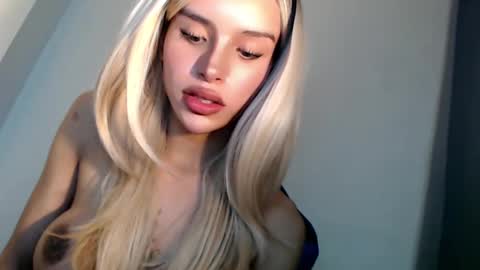 Snapshot of sexybite1 chatting on 02-06-25, 12:48 Seraphina Blaze online show from 02-06-25, 12:48