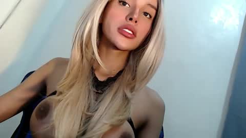 Snapshot of sexybite1 chatting on 02-13-25, 09:09 Seraphina Blaze online show from 02-13-25, 09:09