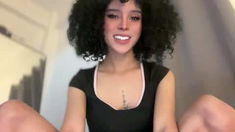 Seraphina Blaze online show from 06-19-26, 11:47
