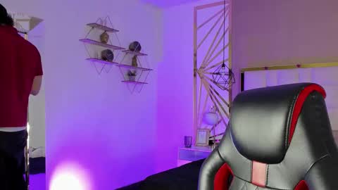 owen sky online show from 10-17-25, 01:03