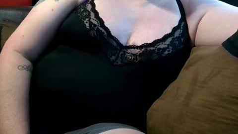 Snapshot of sexybri1674 chatting on 10-18-25, 03:46 sexybri1674 online show from 10-18-25, 03:46