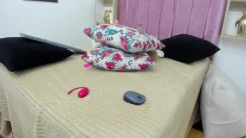 sexybrown_2005 online show from 12-28-24, 06:06