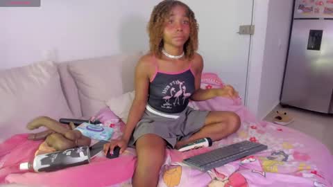 Snapshot of sexybrunnetem chatting on 05-26-26, 05:47 sofia online show from 05-26-26, 05:47
