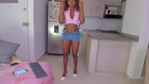 Snapshot of sexybrunnetem chatting on 05-31-26, 08:43 sofia online show from 05-31-26, 08:43