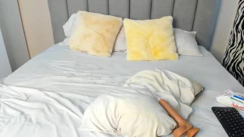 Snapshot of sexybutt888 chatting on 03-09-26, 09:02 dolly online show from 03-09-26, 09:02