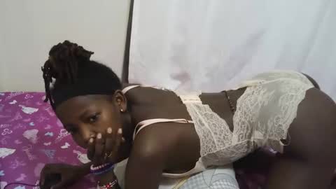 Snapshot of sexycandy2389 chatting on 03-23-26, 11:03 Candy online show from 03-23-26, 11:03