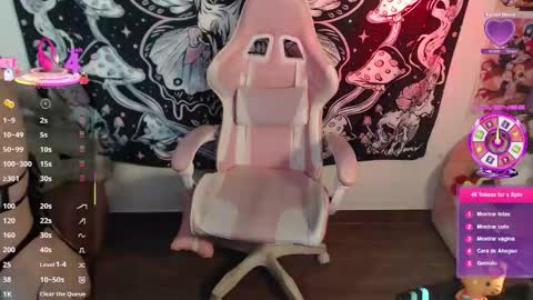 Snapshot of sexycarriie chatting on 11-19-25, 08:47 Carrie online show from 11-19-25, 08:47