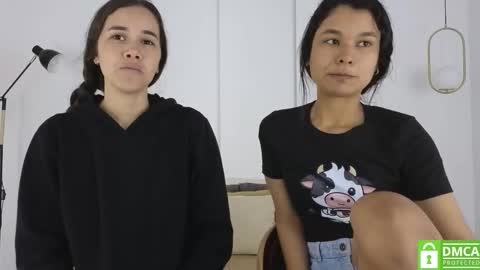 chanell and yina online show from 12-22-25, 01:19