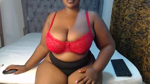 Snapshot of sexychocco_ chatting on 01-19-25, 08:18 sexychocco online show from 01-19-25, 08:18