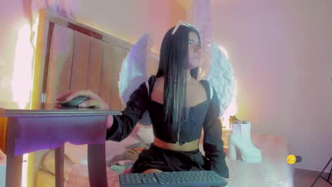 Snapshot of sexychocolet chatting on 10-19-25, 03:34 sexy chocolet online show from 10-19-25, 03:34