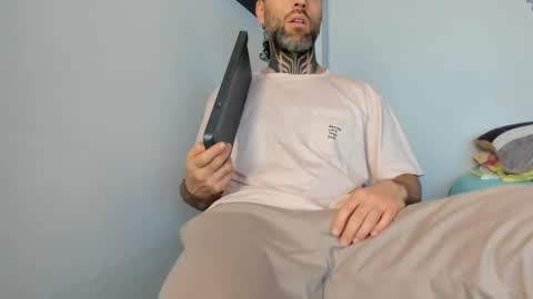 Antonioylola online show from 02-22-25, 07:47