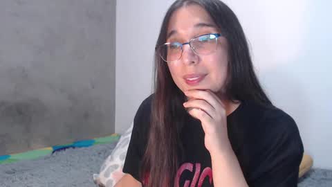 Coralinne online show from 02-05-25, 09:07