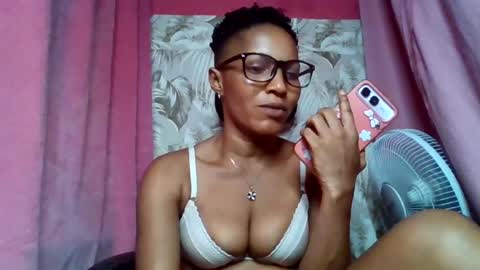 sexydoll32 online show from 07-12-26, 12:18
