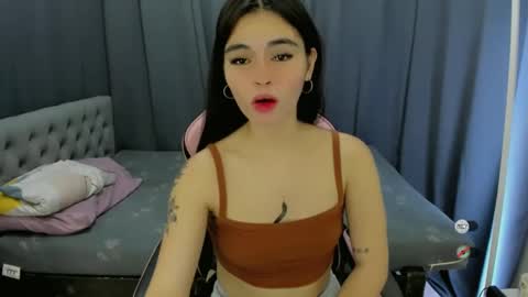 Snapshot of sexydollfox chatting on 01-08-25, 10:37 sexydollfox online show from 01-08-25, 10:37