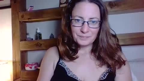 Snapshot of sexyemilyoliver chatting on 10-07-25, 11:18 Emily online show from 10-07-25, 11:18