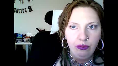 Wouldntyouliketoknow online show from 10-13-25, 02:39