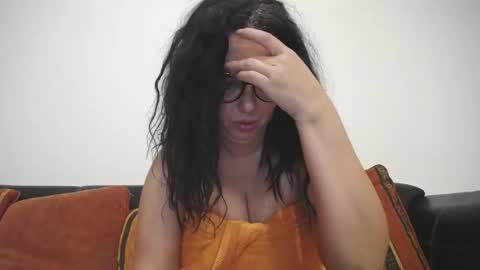 Eva online show from 10-30-25, 02:13