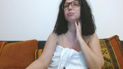 Eva online show from 12-15-25, 03:22