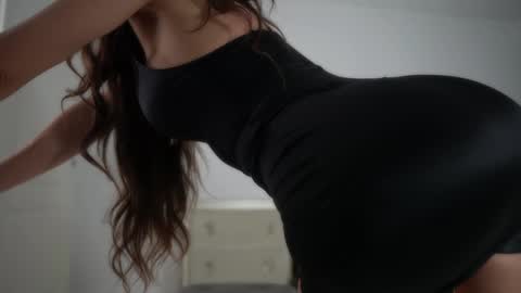 Snapshot of sexygirlforyouuu chatting on 01-25-25, 03:30 Vanessa online show from 01-25-25, 03:30