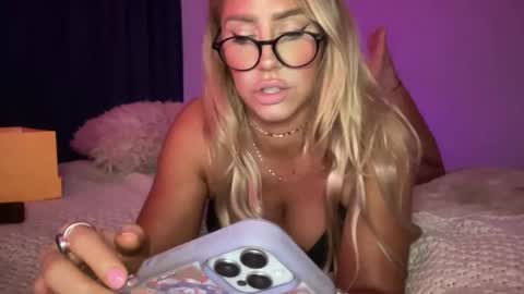 Ashley Love online show from 10-25-25, 06:43