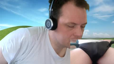 Henry online show from 02-18-25, 07:43