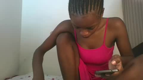 Snapshot of sexyhotgal23 chatting on 01-22-25, 04:13 REBECCAH online show from 01-22-25, 04:13