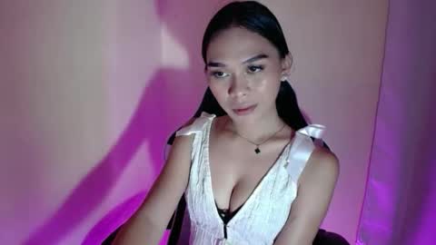 Snapshot of sexykarina_ chatting on 09-14-25, 06:23 Karina3 online show from 09-14-25, 06:23