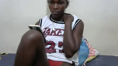 Snapshot of sexykiteey chatting on 02-14-25, 03:33 sexykiteey online show from 02-14-25, 03:33