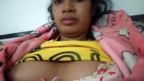 Snapshot of sexylarra12 chatting on 08-06-26, 04:03 sexylarra12 online show from 08-06-26, 04:03